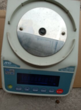 电子天平秤FX-1200i 成色如图 邮费到付