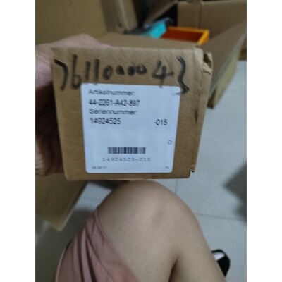 德国ROTH&RAU调压阀8个,44-2261-A42-89