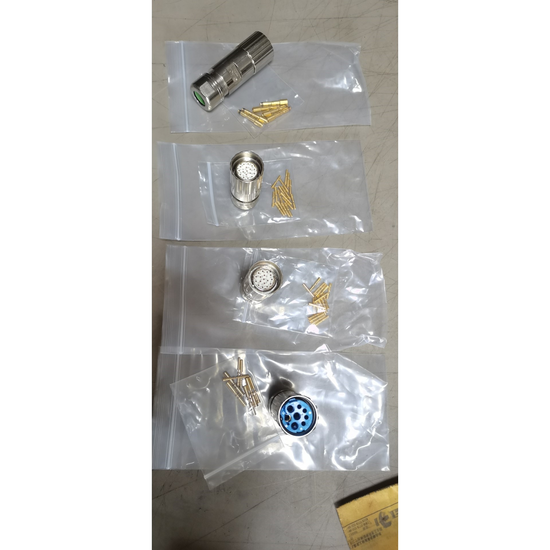 (1-61)电机插头3十4动力插头1只;因特康INTE