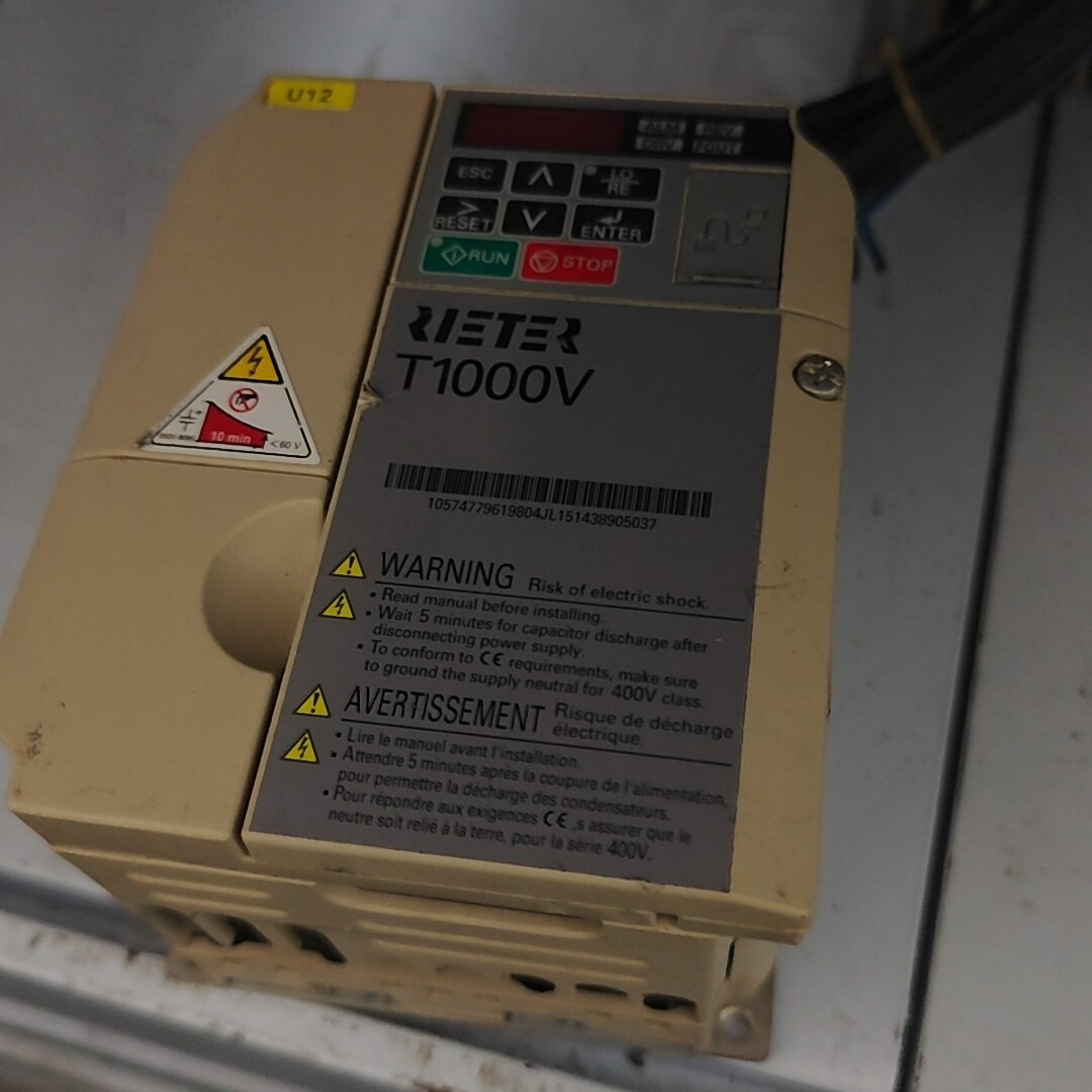 RIETER变频器T1000V,型号CIMR-TR4V000