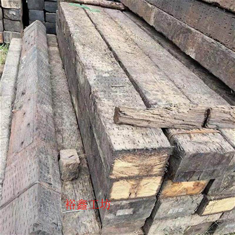 铁路二手老旧枕木火车轨道泵吊车用实木垫木油浸防腐木枕园林厂家