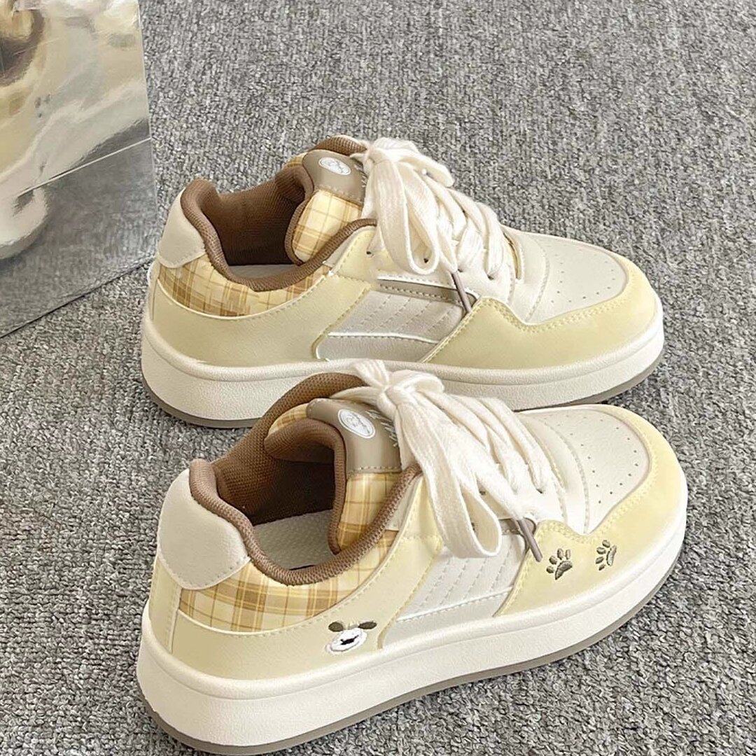 英国DHWA板鞋女款2026年春秋新款韩系学院风休闲小白鞋百搭面包鞋