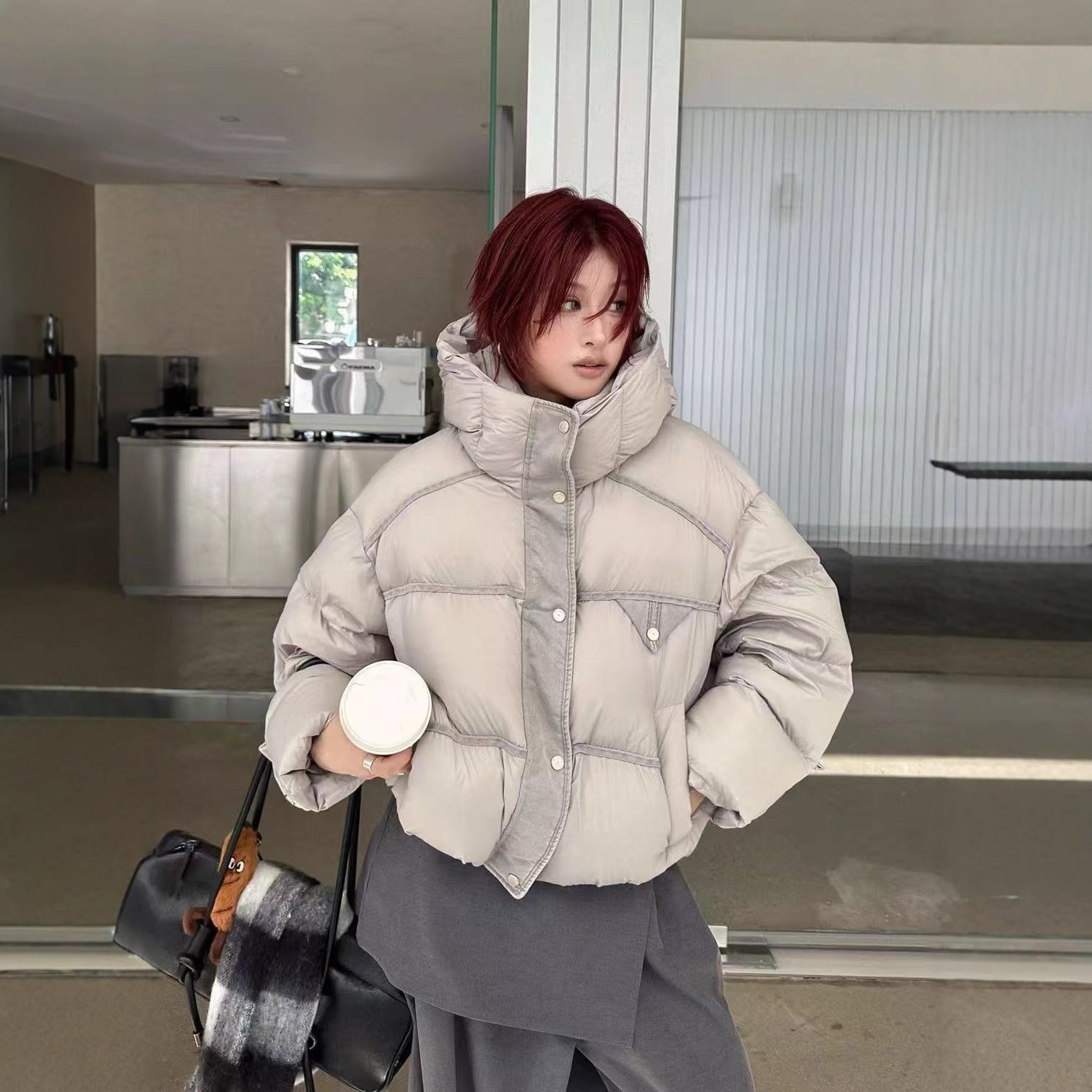 欧货潮牌羽绒服女2025冬季新款个性糖果色粉嫩紫轻薄宽松拼面包服