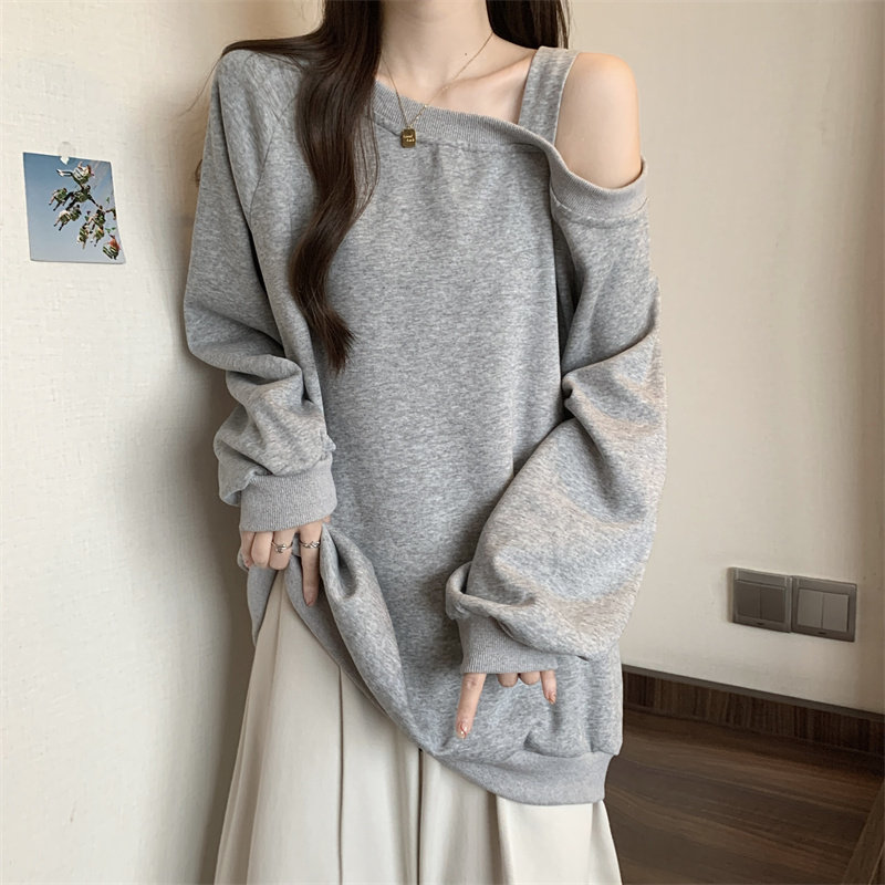 灰色慵懒风漏肩卫衣针织衫女春秋季新款宽松斜肩设计感超好看上衣