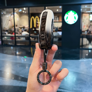 适用保时捷钥匙套新款帕拉梅拉卡宴汽车扣Tayean高级感911全包壳