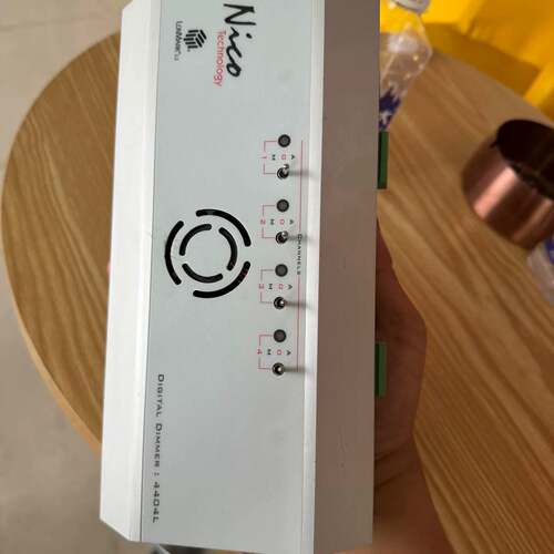 可维修CO：4404L，，，，调光控制器未使用过