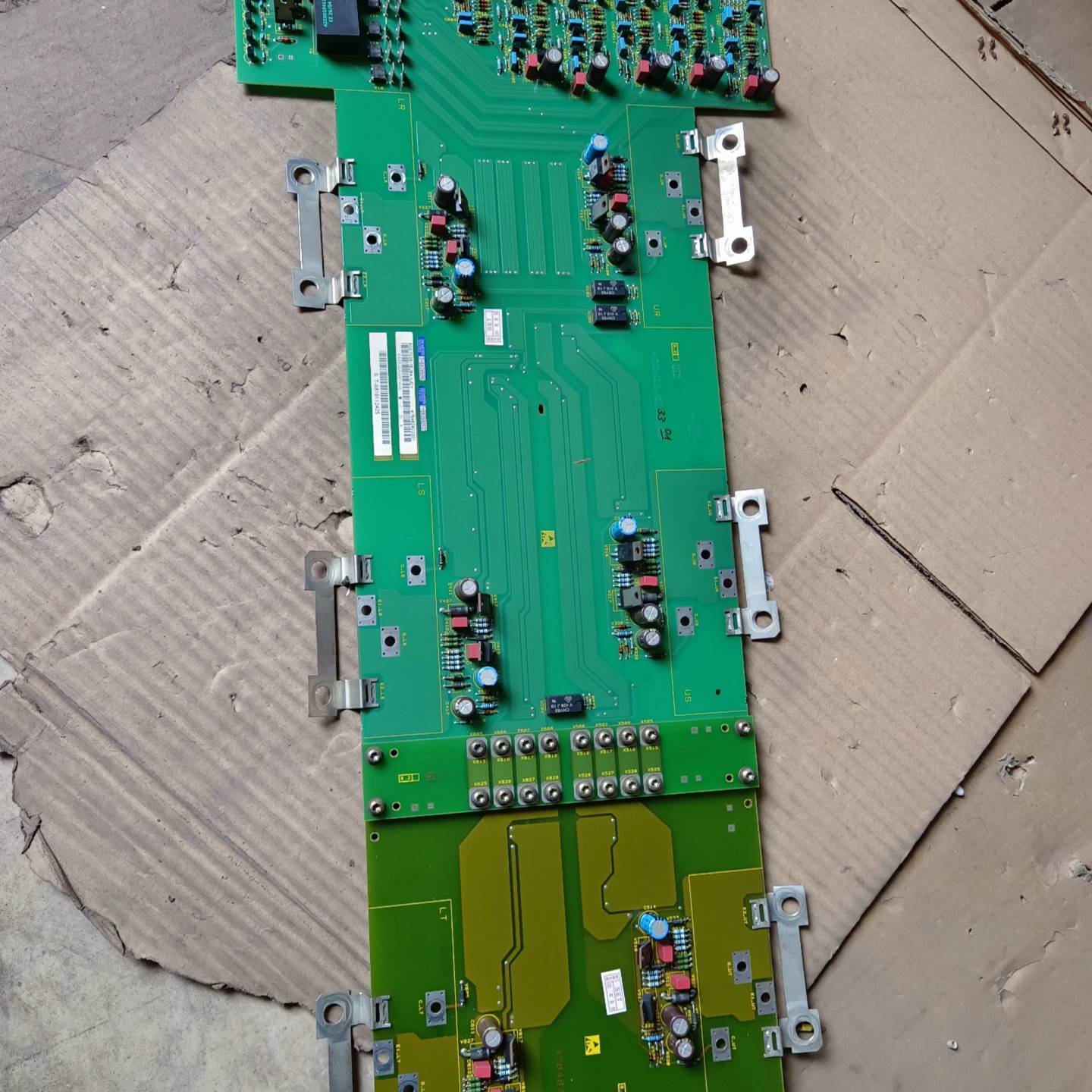 可维修西门子变频器驱动板6SE7035-1EJ84-1JC1，议价