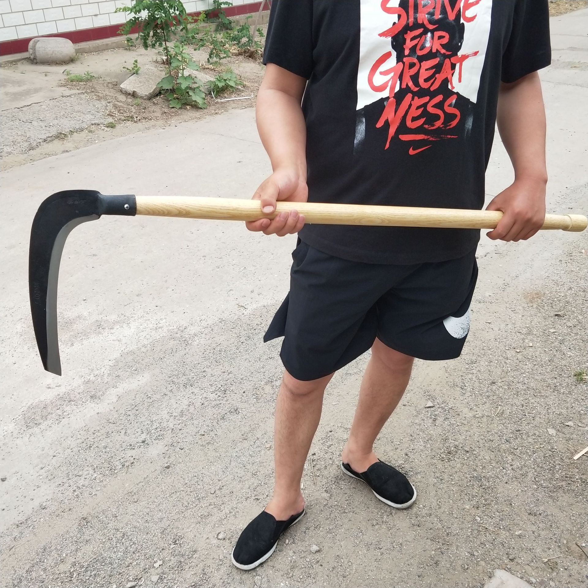 镰刀砍柴刀户外长柄割草图片