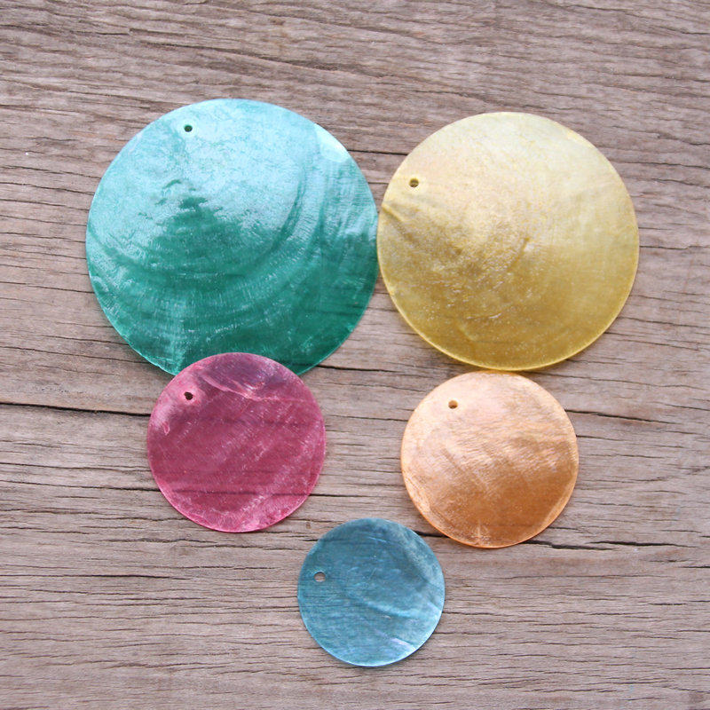 天然彩色镜贝圆片吊坠 绿蓝黄红薄贝壳 耳饰发簪diy手作饰品配件
