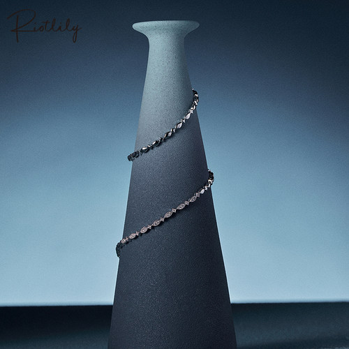 Riotlily/艾特里里皇家蓝系列手链精致饰品休闲风简约秋选臻品