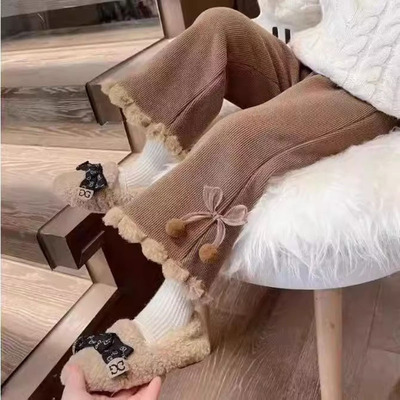 女童加绒裤子秋冬2025新款儿童洋气冬季加厚宝宝一体绒外穿喇裤