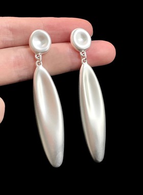 Vintage古着 Dust is not stained耳饰