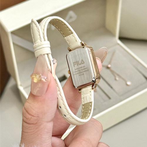 FILA斐乐女复古轻奢小众手表礼盒
