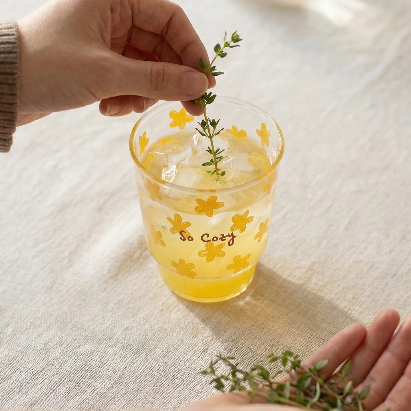蓝莲花玻璃水杯茶杯高硼硅杯子家用喝水女士高颜值果汁杯2026新款