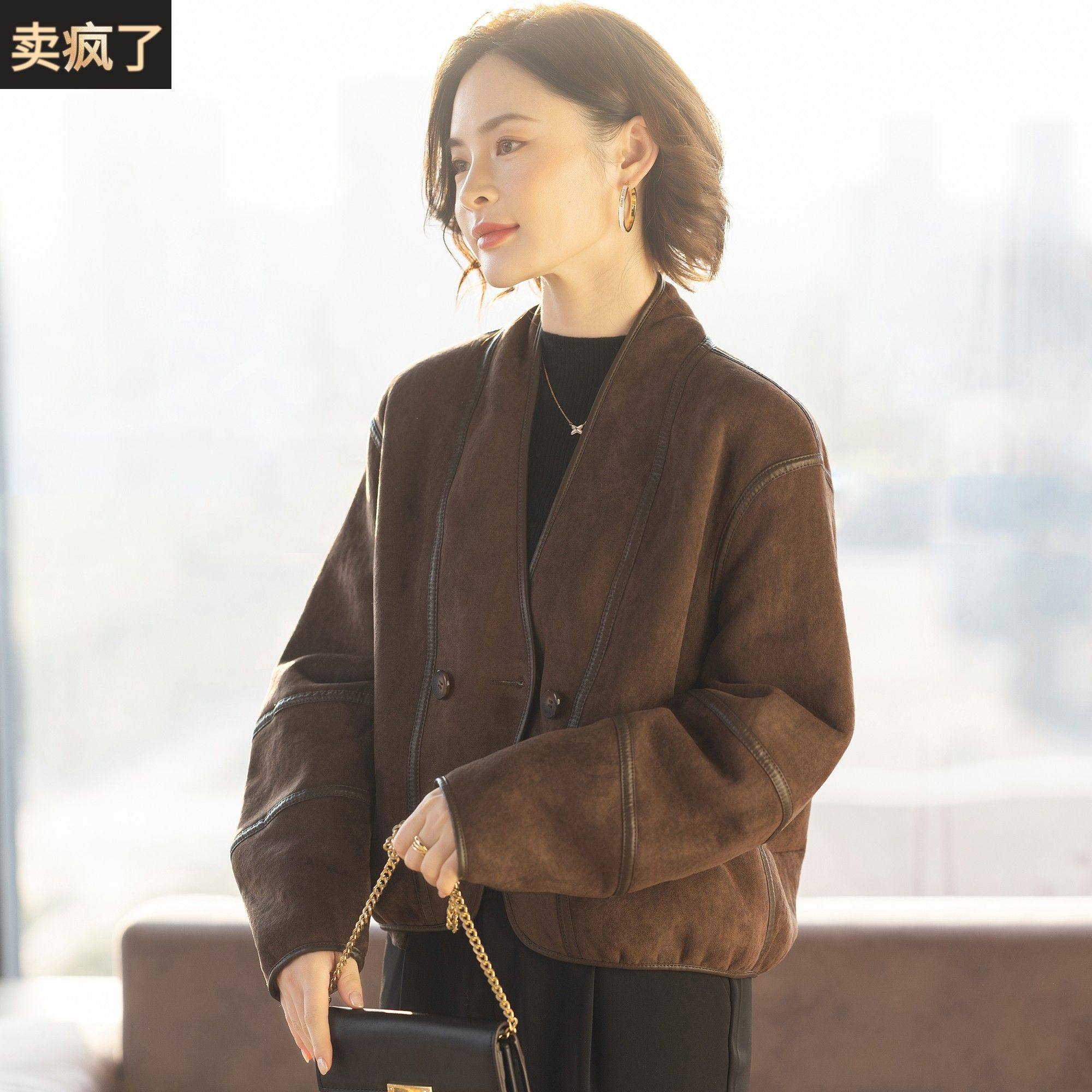 小个子妈妈冬装外套2025新款洋气时尚50多岁中老年妇女秋冬上衣服