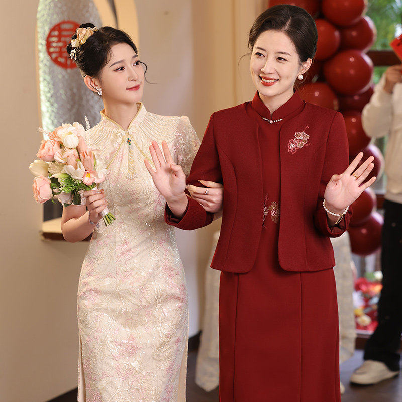 中年女性婚宴西装外套纱