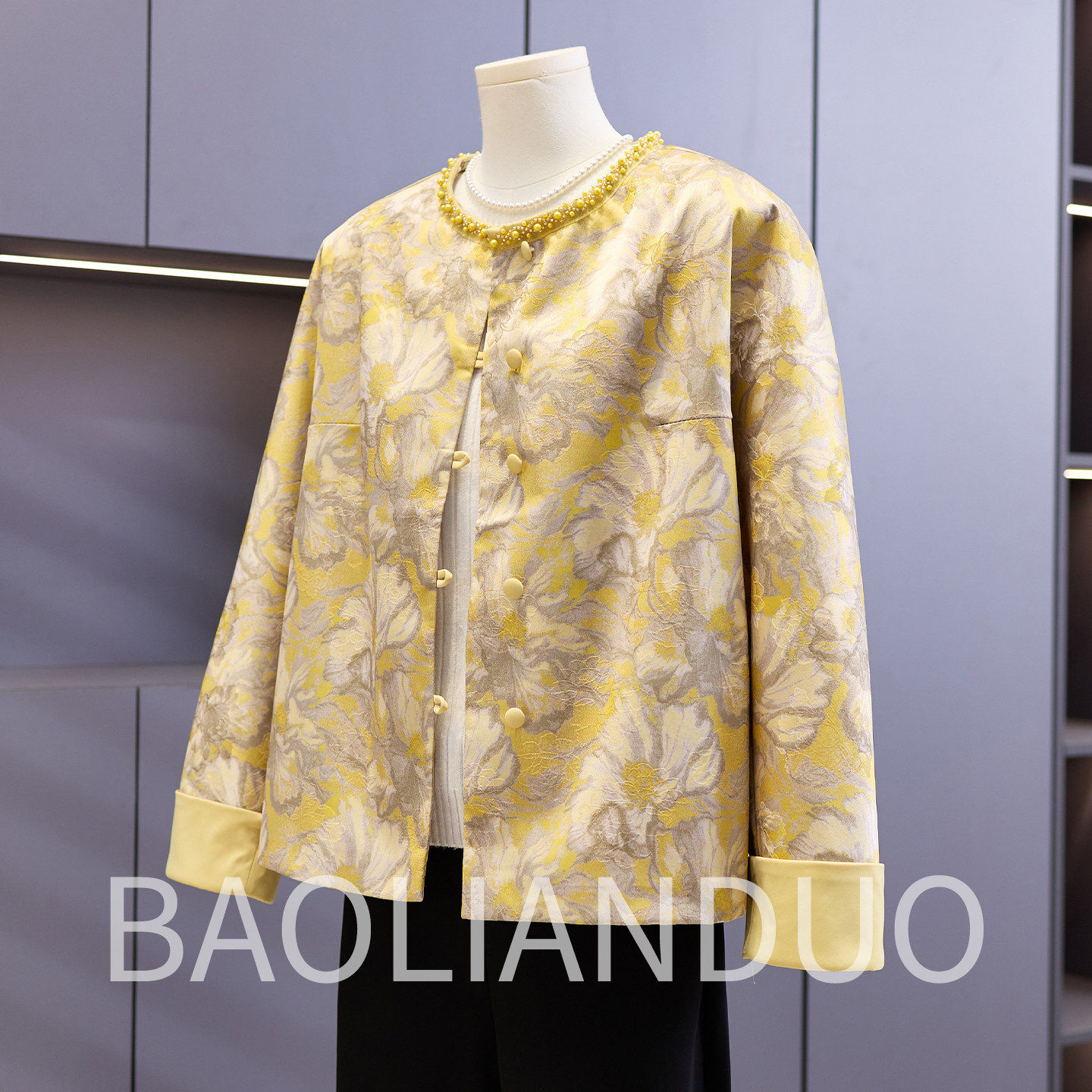 洋气妈妈春装国风印花外套中年女装钉珠上衣服中老年春秋薄款风衣