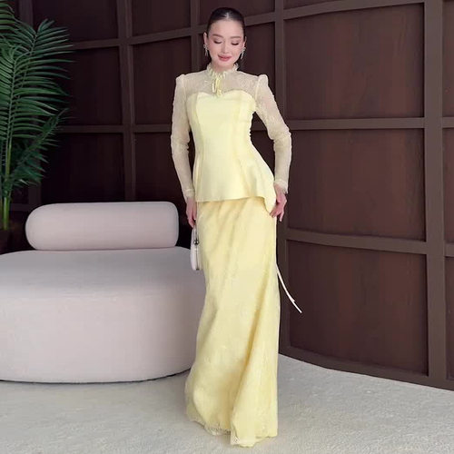 2026年新款女装欧美外贸蕾丝拼接收腰浅黄色优雅裙套装