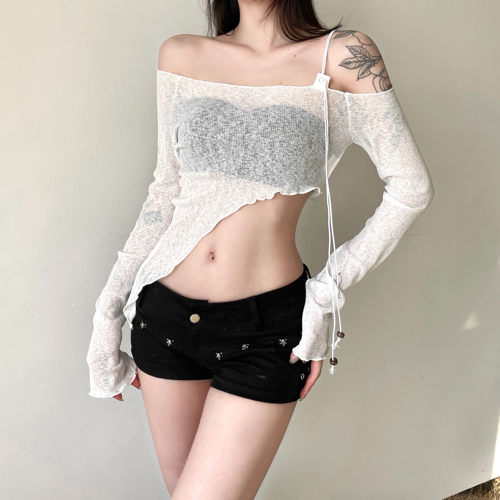 欧美风2025夏季新款女装一字肩抹胸长袖收腰露脐个性裁剪上衣