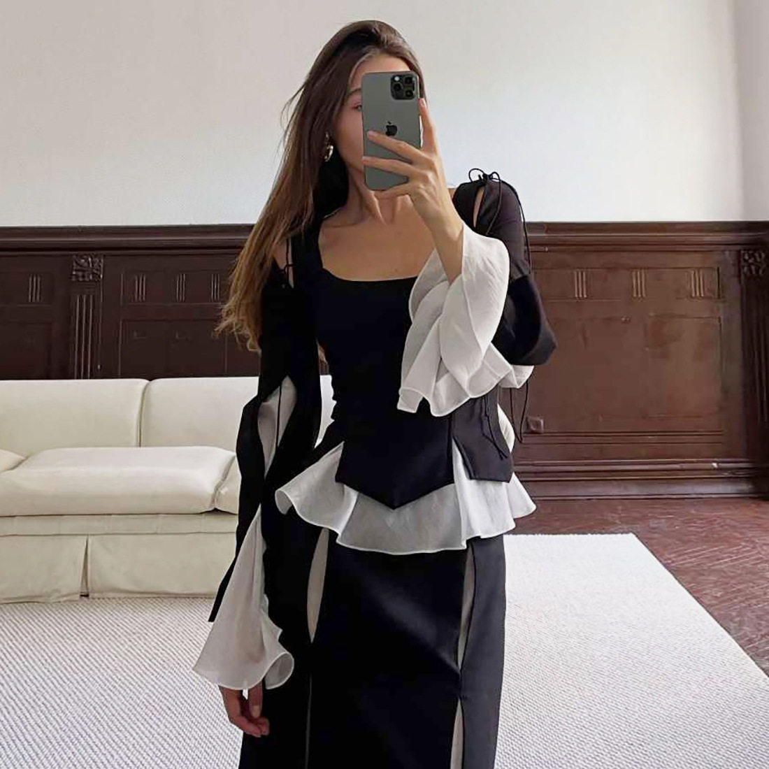 欧美风2025秋冬新款女装时尚个性撞色修身性感镂空系带长袖上衣女