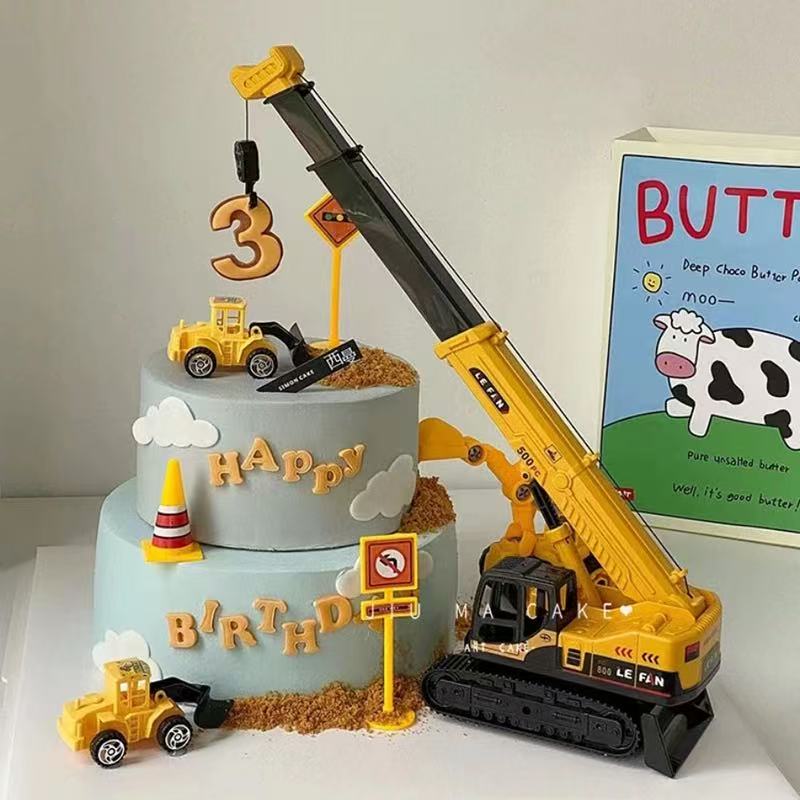 工程车蛋糕装饰摆件挖土机推土机男孩儿童周岁卡通路障挖掘机插件