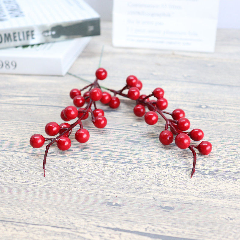 17果红豆枝仿真小果子 DIY圣诞装饰红浆果 拍摄圣诞树配饰浆果枝