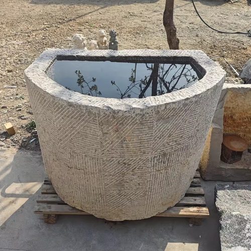 百年老缸庭院养鱼半圆缸月牙缸