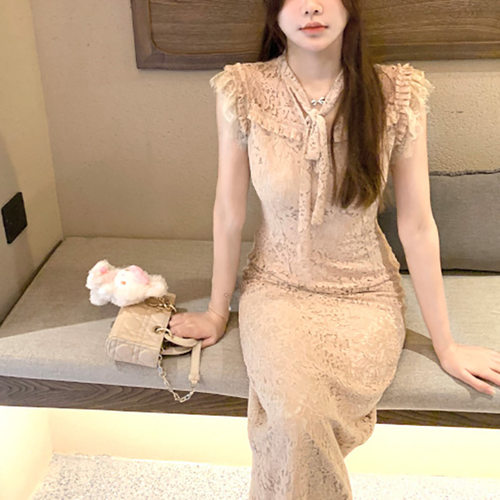 爱与灵秋季收腰蕾丝通勤连衣裙