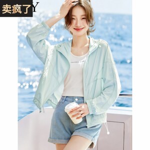 2026夏季新款防晒连帽休闲短外套时尚轻薄小个子拉炼宽松上衣女装
