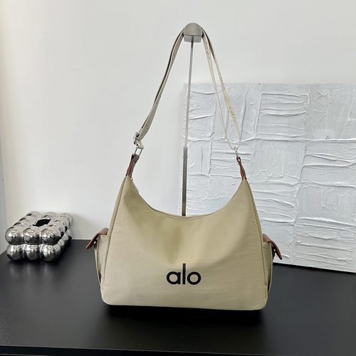 ALOYG饺子包女腋下包时尚