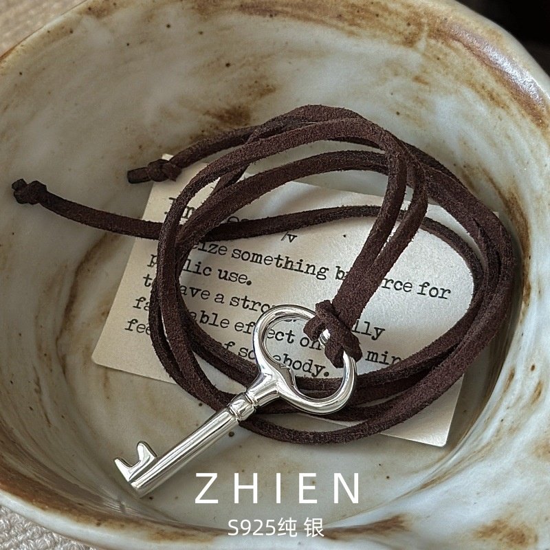 至恩S925纯银钥匙吊坠毛衣链长款女复古黄金韩风小众设计绳子项链