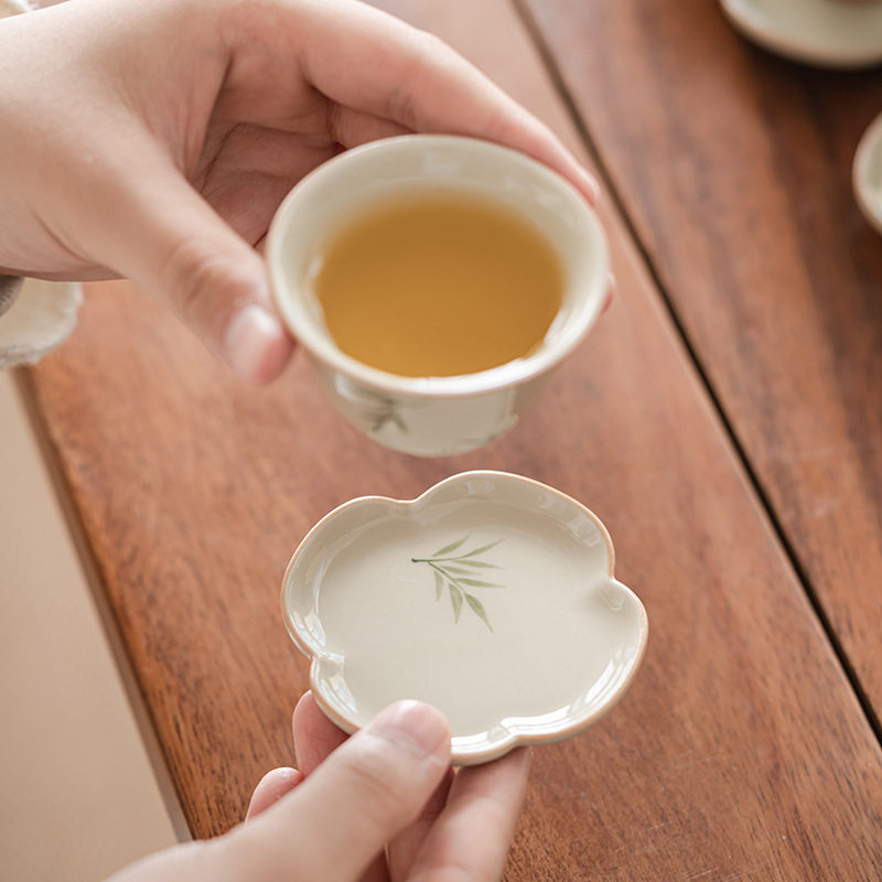 釉下手绘竹叶茶杯垫陶瓷