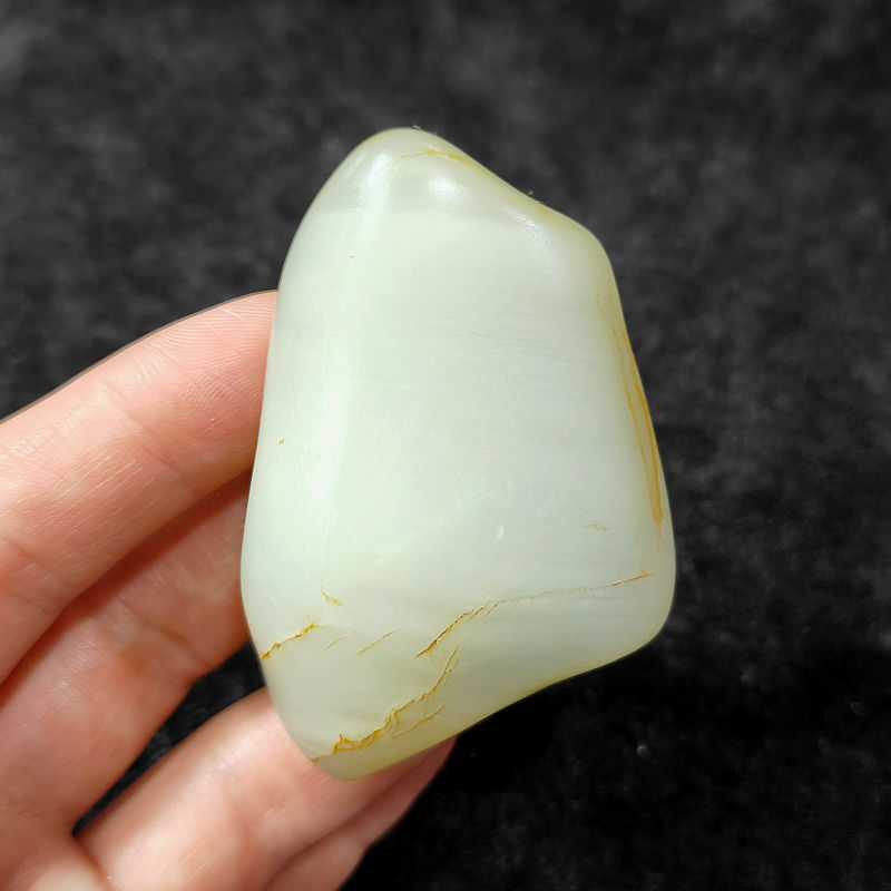 新疆暖白玉籽料原石把件玩料细料