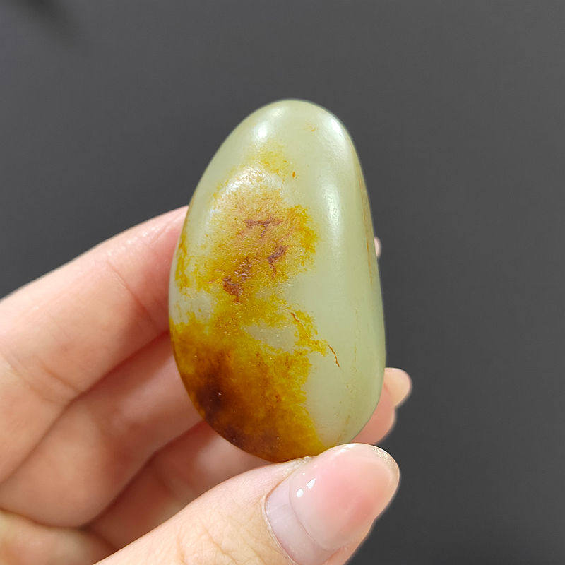 46克和田玉红皮青白玉籽料原石 新疆玉龙河青白玉皮色籽精品吊坠
