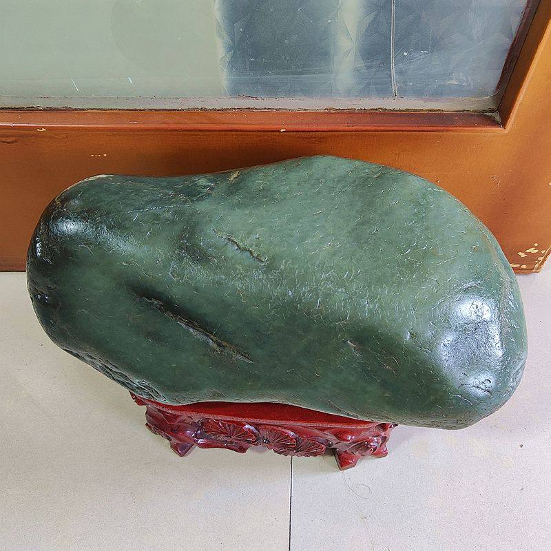 40斤和田玉沙枣青玉籽料原石 翠青玉油润天然原籽客厅玉石大摆件