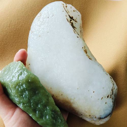 和田羊脂白玉戈壁料原石收藏级