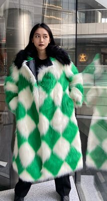 白格高级环保皮草大衣外套