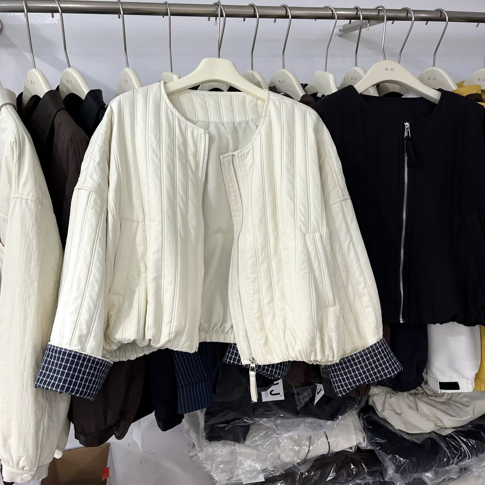 高品质竖条纹秋冬圆领夹棉短外套女格纹假两件百搭夹克衫上衣外搭