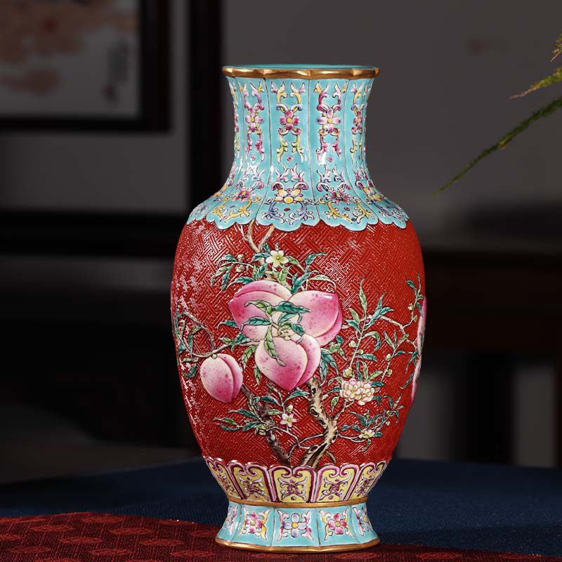 景德镇瓷器纯手工雕刻寿桃纹饰花瓶仿古陶瓷小号摆件高端装饰礼品