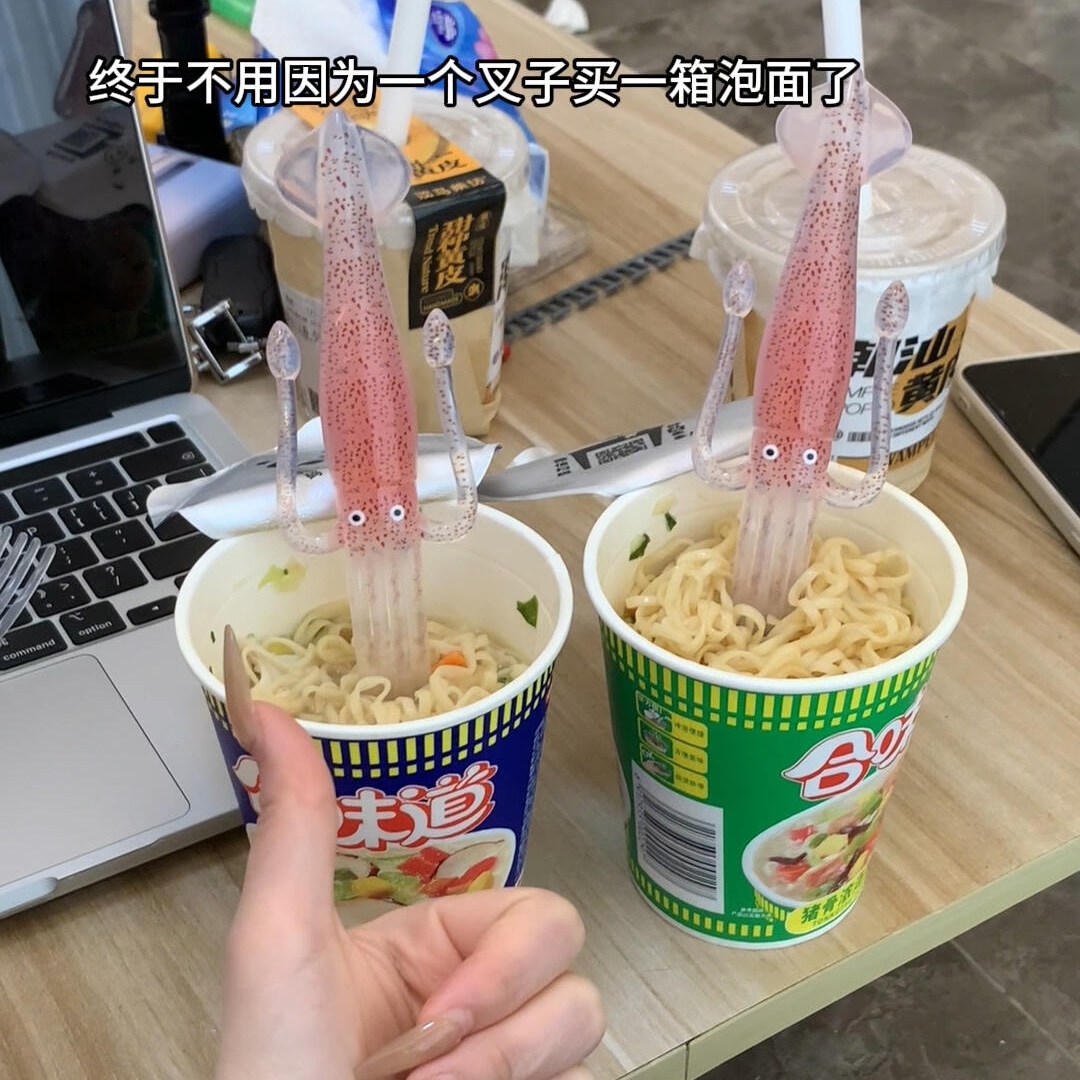 鱿鱼叉子创意日清杯面仿真乌贼叉趣味搞怪可爱泡面叉抽象章鱼餐叉