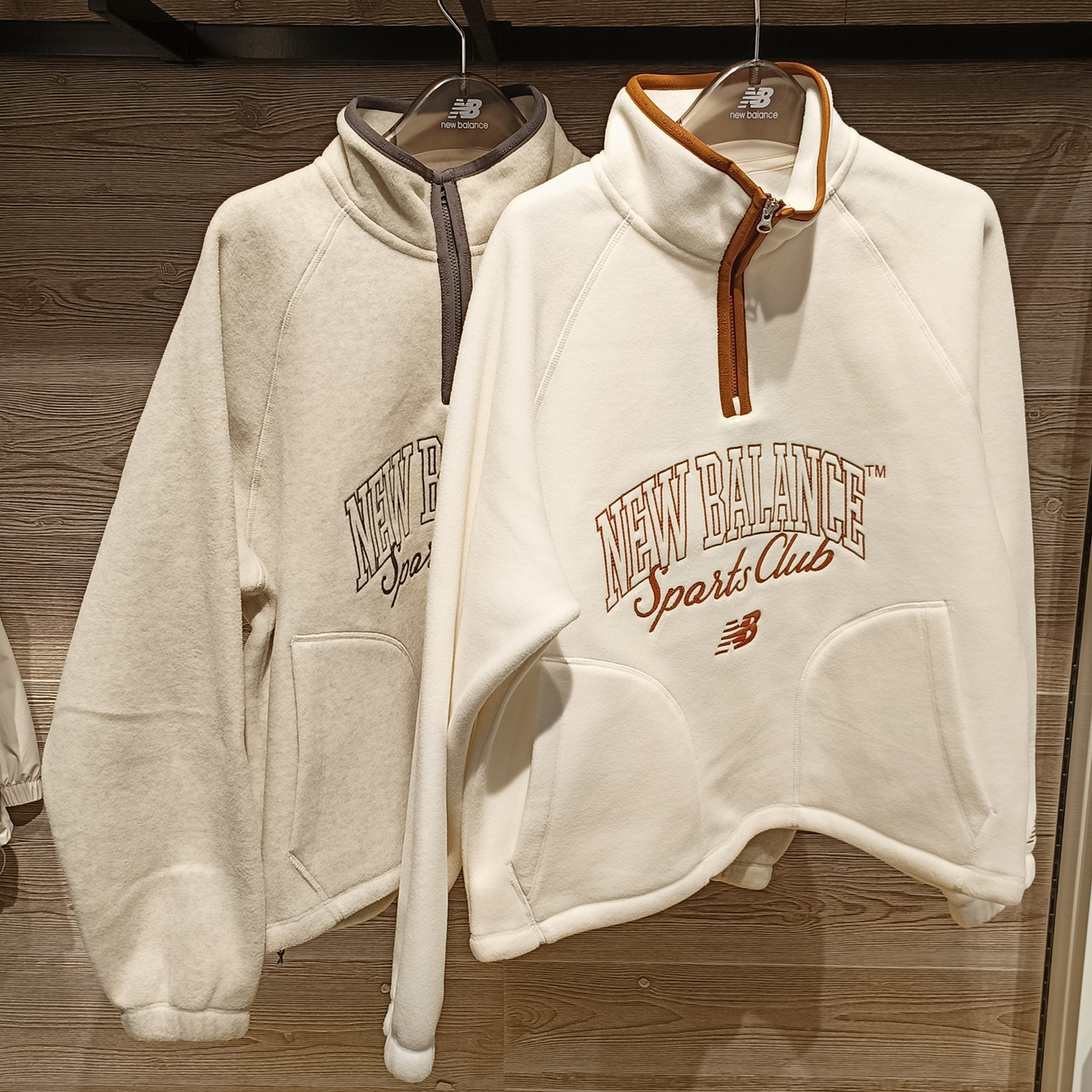 NB女子时尚运动休闲加绒卫衣