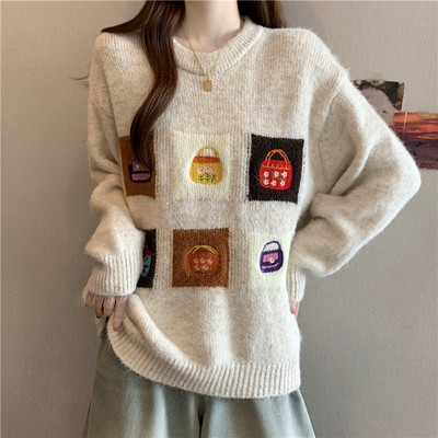 实拍秋冬大码文艺慵懒风松驰针织衫设计感童趣刺绣软糯毛衣上衣