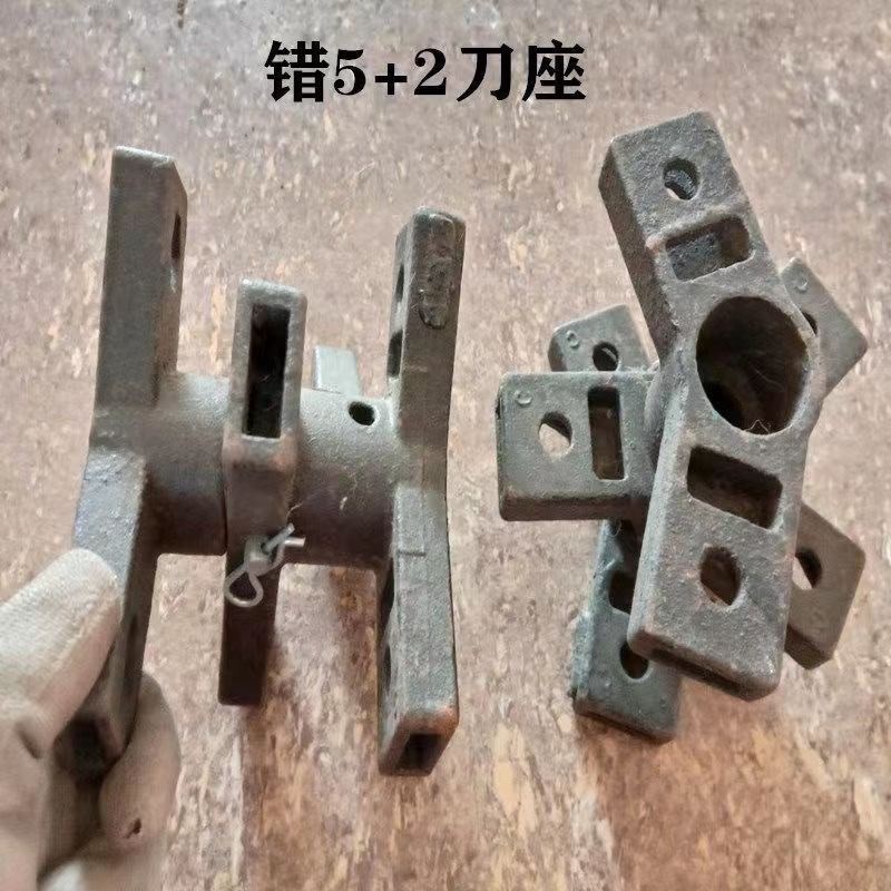 开沟培土机专用开沟刀座铸造加强型刀座田园管理机小型耕耘机配件图片