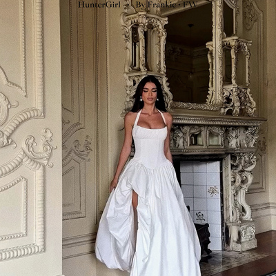 设计感挂脖开叉大裙摆连衣裙