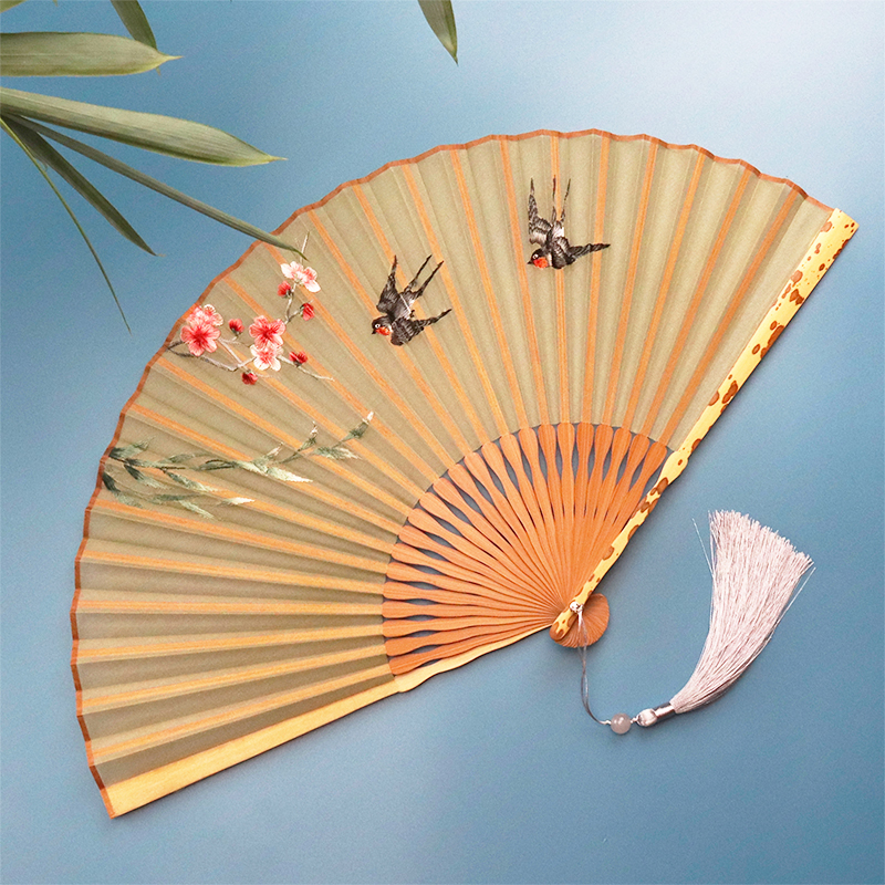 刺绣折叠扇子古风汉服九尾狐丝绸