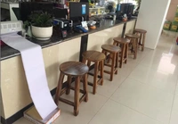 Ghế bar cao tròn phân ban công ghế bảo vệ môi trường hai đoạn ngắn sáng tạo màu xanh đậm đồ nội thất nhà hàng ghế bar gỗ rắn trở lại rượu - Giải trí / Bar / KTV mẫu đèn thả quầy bar