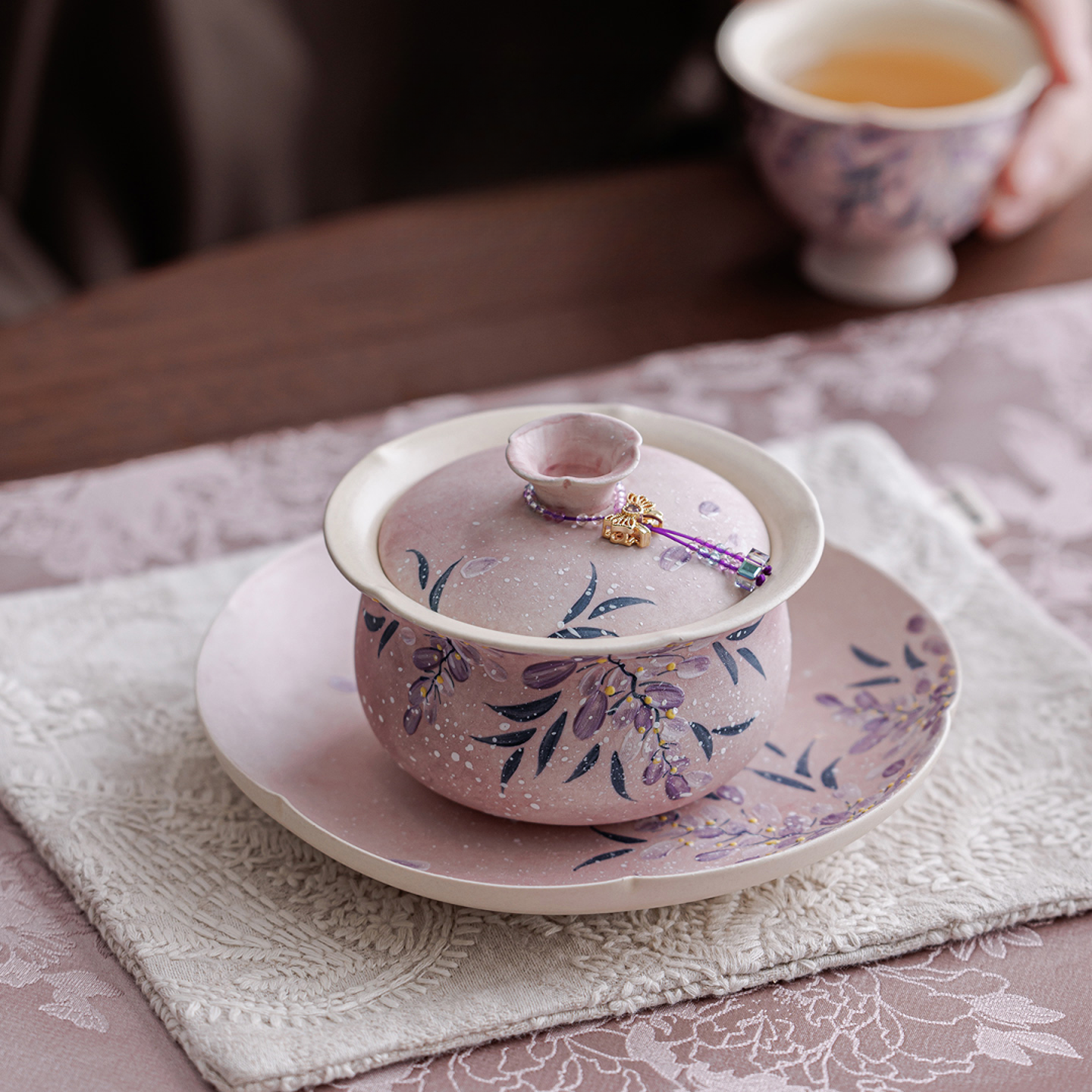 亘古粉引紫藤花盖碗陶瓷手绘茶具泡茶品茗家用不烫手分茶器150cc,餐饮具,功夫茶具,淘宝优惠券,粉丝福利购,淘宝优惠卷