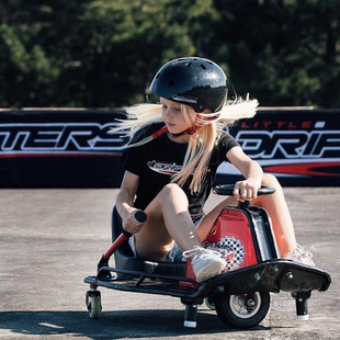 Razor 锐哲 漂移车 抖音同款 小刚学长 阚清子 周杰伦 甩尾卡丁车