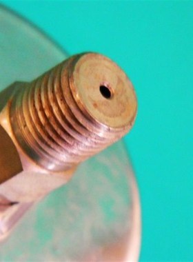 YN60ZT 10Kg/145Psi不锈钢轴向带边耐震充油压力表油压表面板式