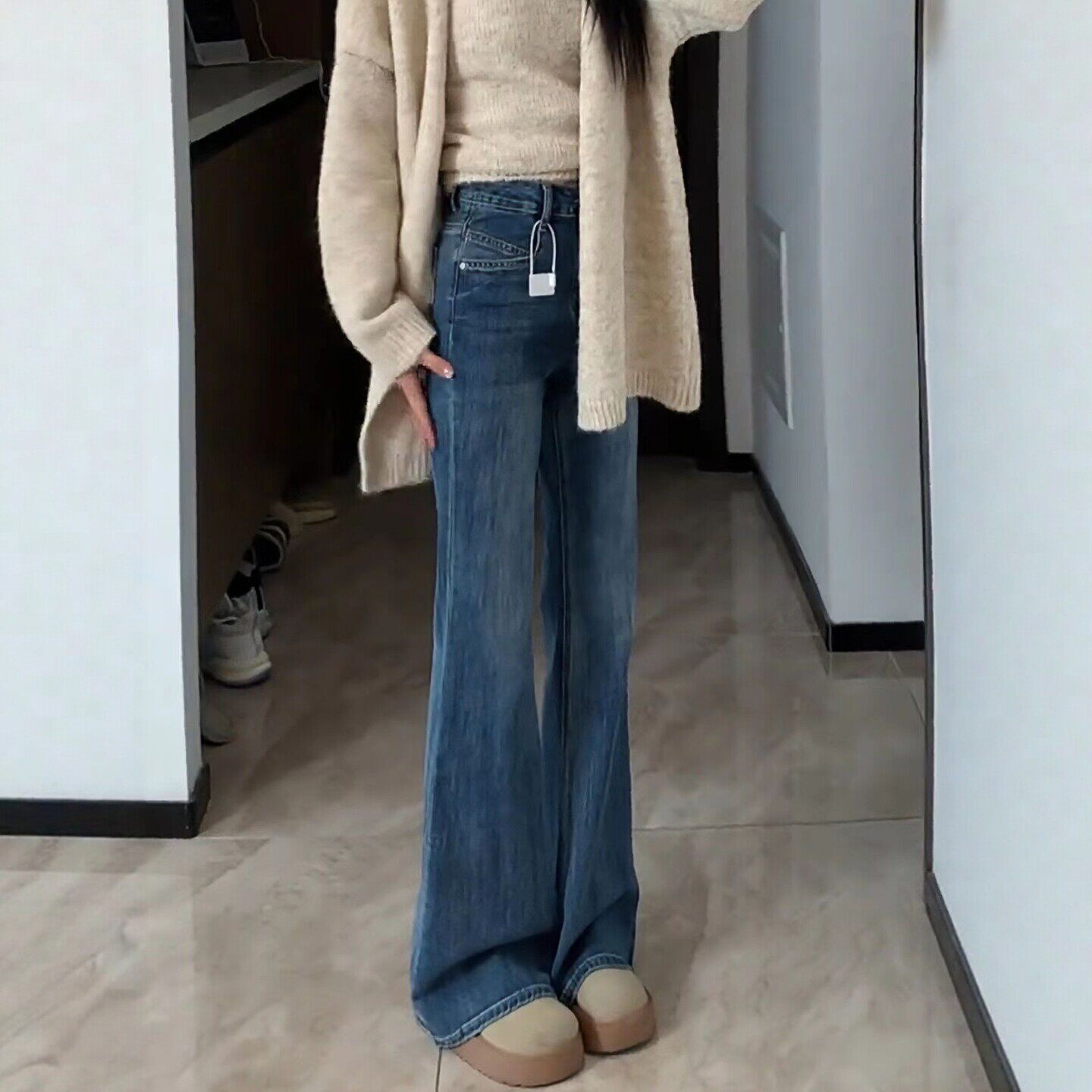蓝色直筒微喇牛仔裤女春季新款大码胖mm梨形身材高腰弹力喇叭裤子